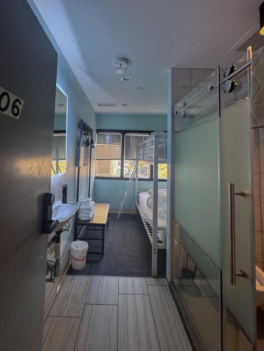 U Street Capsule Hostel Washington Ngoại thất bức ảnh