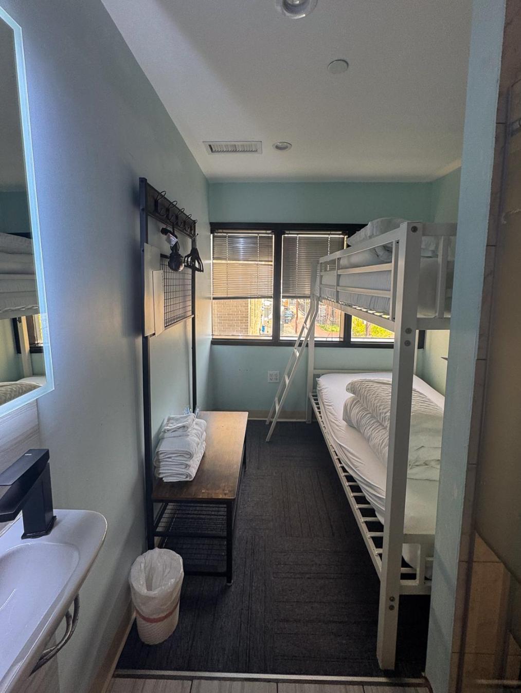 U Street Capsule Hostel Washington Ngoại thất bức ảnh
